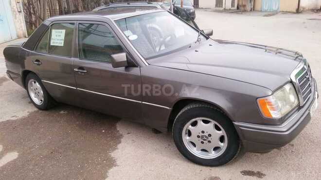Mercedes E 200 1991, 250,000 km - 2.0 l - Bakı