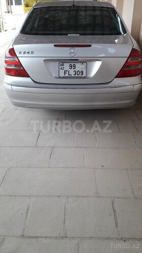 Mercedes E 240 2004, 196,000 km - 2.6 l - Sumqayıt