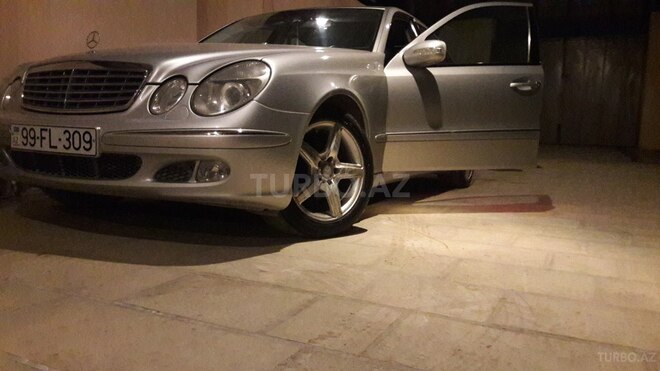 Mercedes E 240 2004, 196,000 km - 2.6 l - Sumqayıt