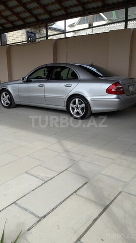 Mercedes E 240 2004, 196,000 km - 2.6 l - Sumqayıt