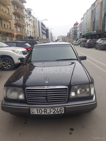 Mercedes E 220 1994, 380,000 km - 2.2 l - Bakı