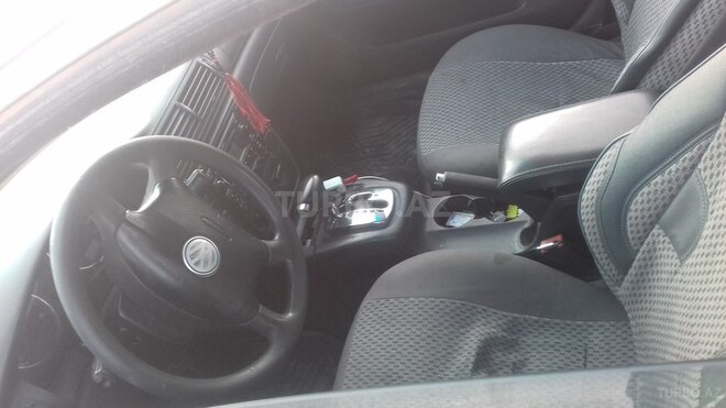 Volkswagen Passat 2004, 290,000 km - 1.8 l - Bakı
