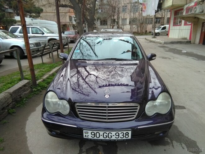 Mercedes C 320 2000, 256,000 km - 3.2 l - Bakı