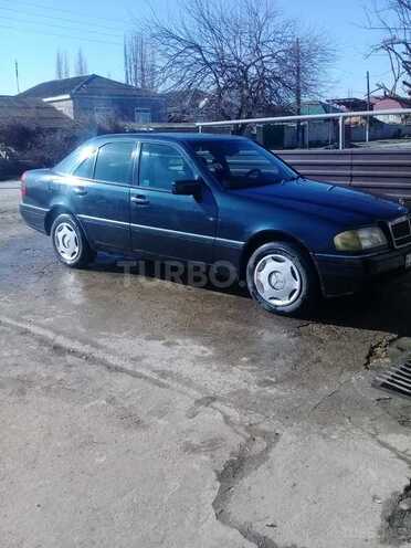 Mercedes C 200 1996, 430,000 km - 2.0 л - Qusar