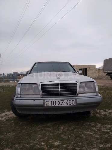Mercedes E 220 1992, 170,000 km - 2.2 l - Siyəzən