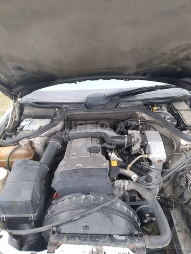 Mercedes E 220 1992, 170,000 km - 2.2 l - Siyəzən