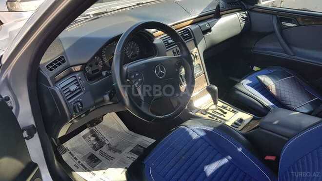 Mercedes E 240 2001, 280,000 km - 2.6 l - Sumqayıt