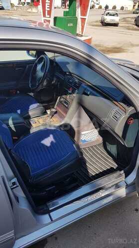 Mercedes E 240 2001, 280,000 km - 2.6 l - Sumqayıt