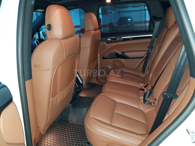 Porsche Cayenne 2018, 7,600 km - 3.6 l - Bakı