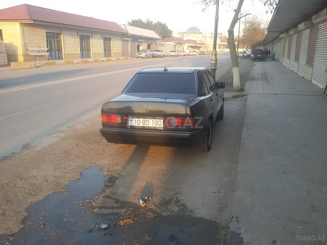 Mercedes 190 1989, 400,000 km - 2.0 l - İmişli