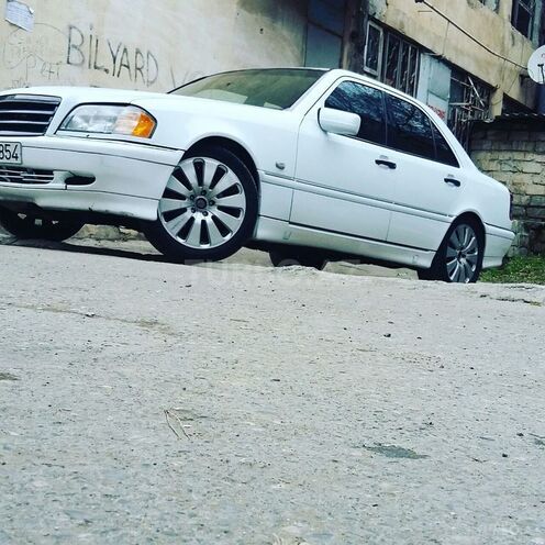 Mercedes C 240 1997, 353,000 km - 2.4 l - Bakı