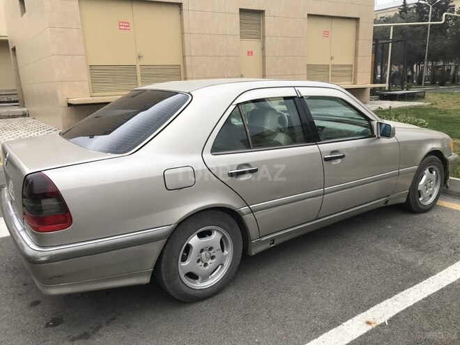 Mercedes C 230 1997, 283,000 km - 2.3 л - Bakı