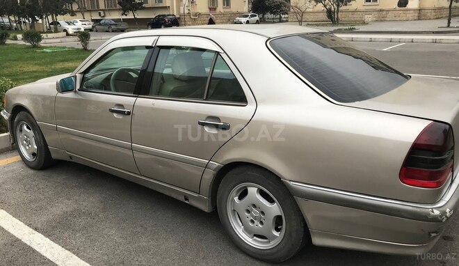 Mercedes C 230 1997, 283,000 km - 2.3 л - Bakı