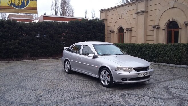 Opel Vectra 2000, 350,000 km - 1.8 l - Bakı