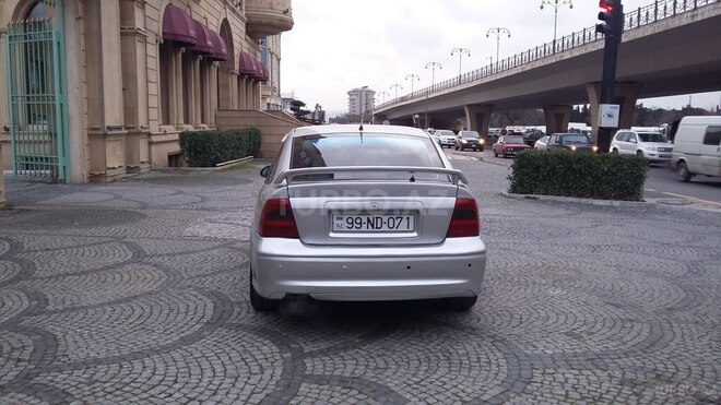 Opel Vectra 2000, 350,000 km - 1.8 l - Bakı