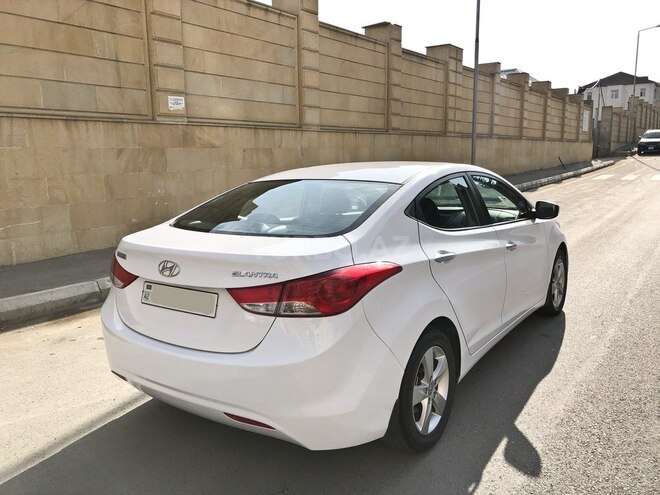 Hyundai Elantra 2013, 130,000 km - 1.6 л - Bakı