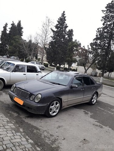 Mercedes E 240 2001, 180,000 km - 2.6 l - Kürdəmir