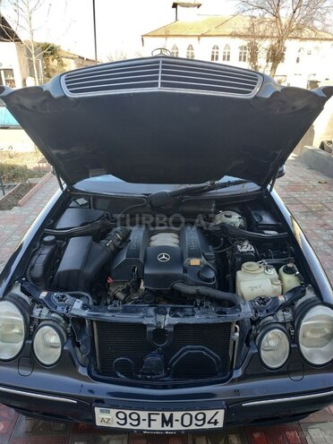 Mercedes E 240 2000, 315,000 km - 2.5 л - Bakı