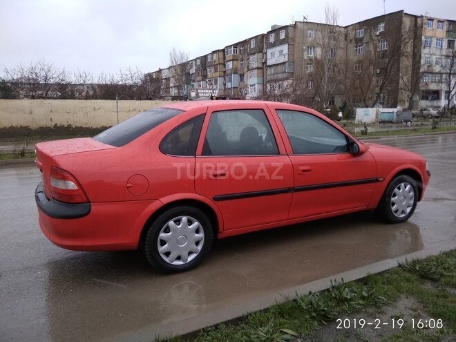 Opel Vectra 1996, 280,000 km - 1.8 l - Sumqayıt