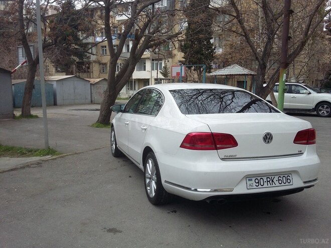 Volkswagen Passat 2011, 151,000 km - 1.8 л - Bakı