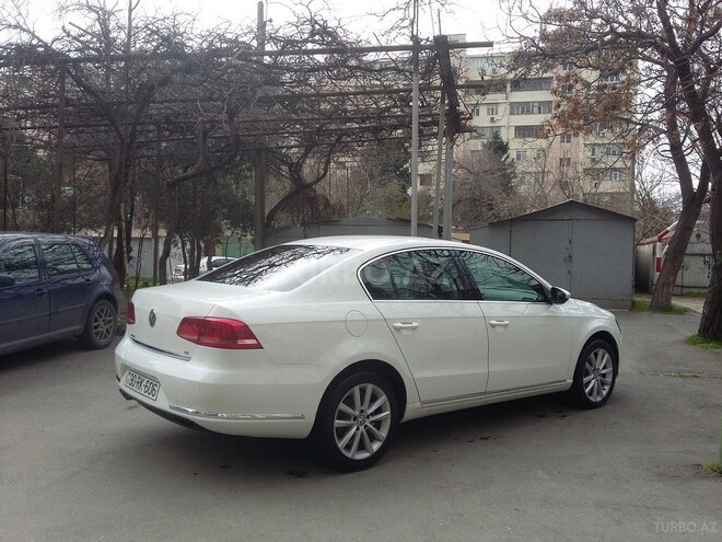 Volkswagen Passat 2011, 151,000 km - 1.8 л - Bakı
