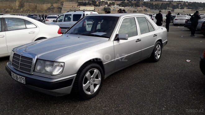 Mercedes E 230 1991, 293,000 km - 2.3 l - Bakı