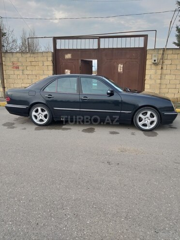 Mercedes E 240 2000, 124,518 km - 2.4 л - Sumqayıt