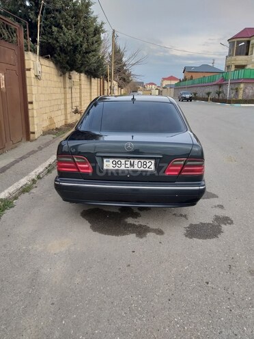 Mercedes E 240 2000, 124,518 km - 2.4 л - Sumqayıt