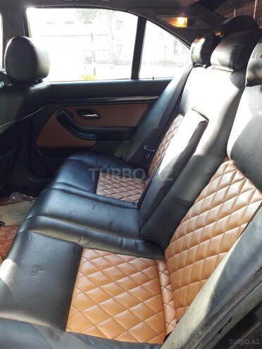 BMW 525 2000, 233,000 km - 2.5 l - Tovuz
