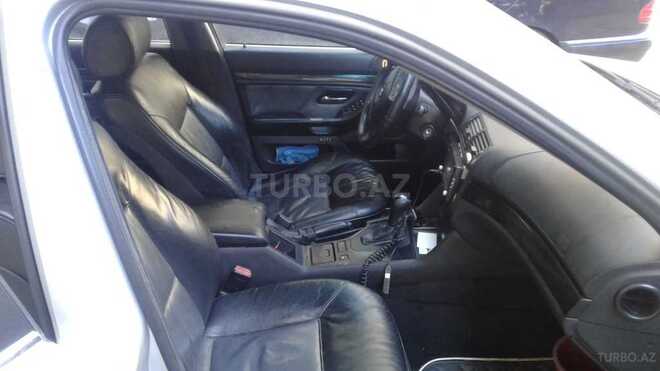 BMW 525 2000, 250,000 km - 2.5 л - Bakı