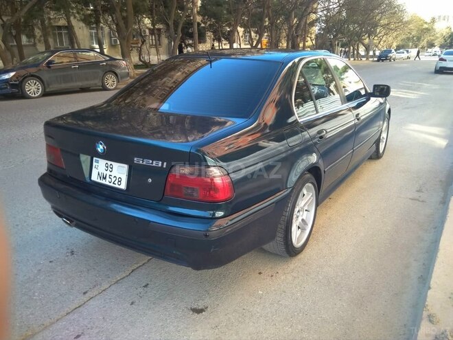 BMW 528 1999, 272,000 km - 2.8 л - Bakı