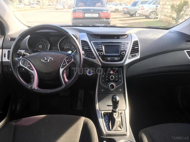 Hyundai Elantra 2015, 70,000 km - 1.8 l - Sumqayıt