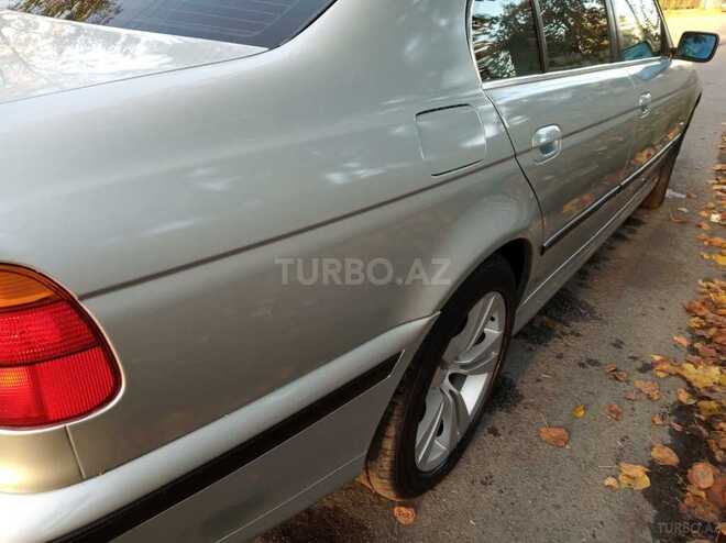 BMW 523 1996, 457,000 km - 2.5 l - Zaqatala