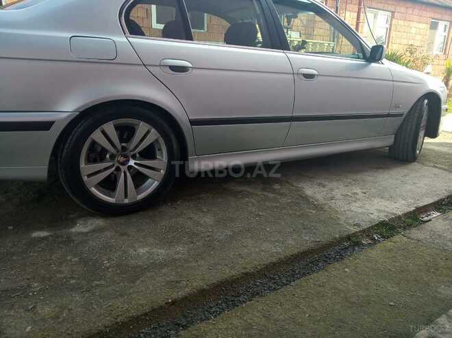 BMW 523 1996, 457,000 km - 2.5 l - Zaqatala