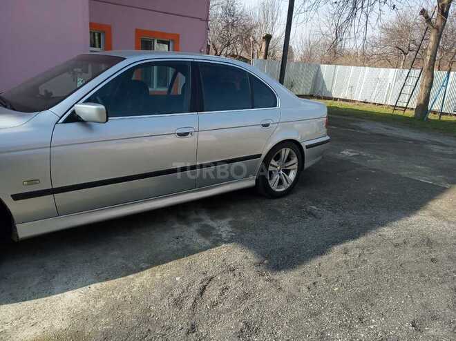BMW 523 1996, 457,000 km - 2.5 l - Zaqatala