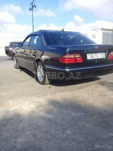 Mercedes E 220 2000, 399,523 km - 2.2 l - Bakı