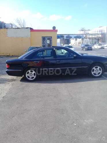 Mercedes E 220 2000, 399,523 km - 2.2 l - Bakı