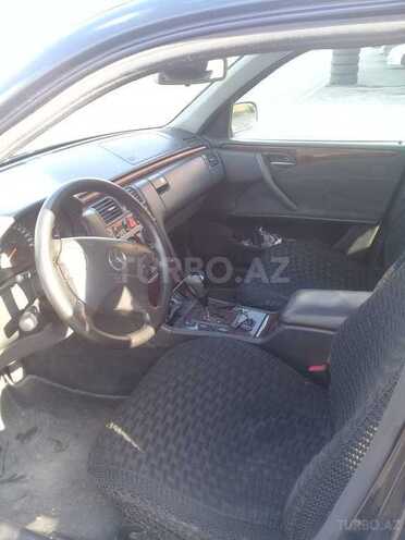 Mercedes E 220 2000, 399,523 km - 2.2 l - Bakı