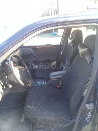 Mercedes E 220 2000, 399,523 km - 2.2 l - Bakı