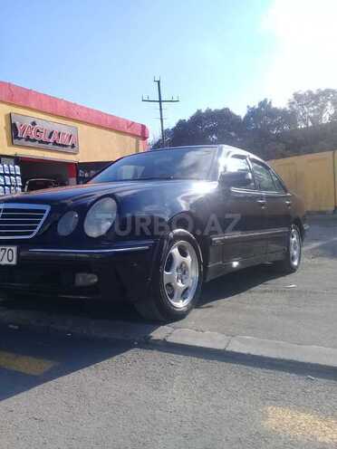 Mercedes E 220 2000, 399,523 km - 2.2 l - Bakı