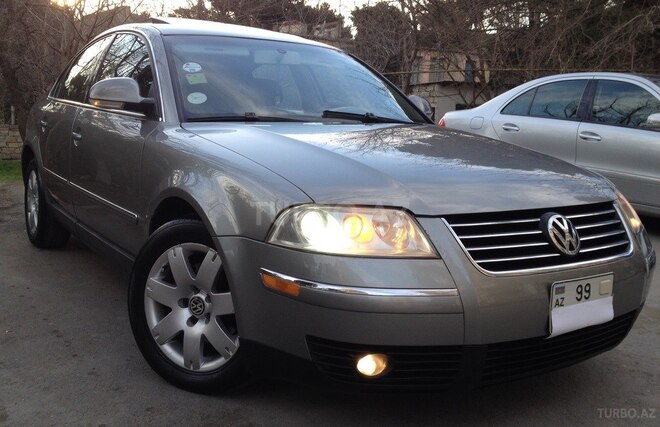 Volkswagen Passat 2004, 243,500 km - 1.8 л - Bakı