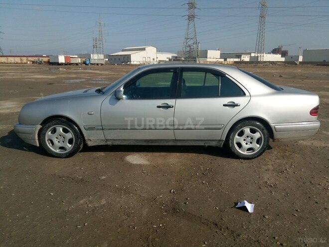 Mercedes E 300 1998, 495,000 km - 3.0 l - Bakı