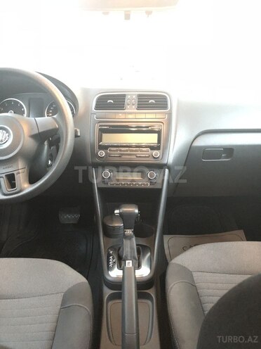 Volkswagen Polo 2009, 133,087 km - 1.4 l - Bakı
