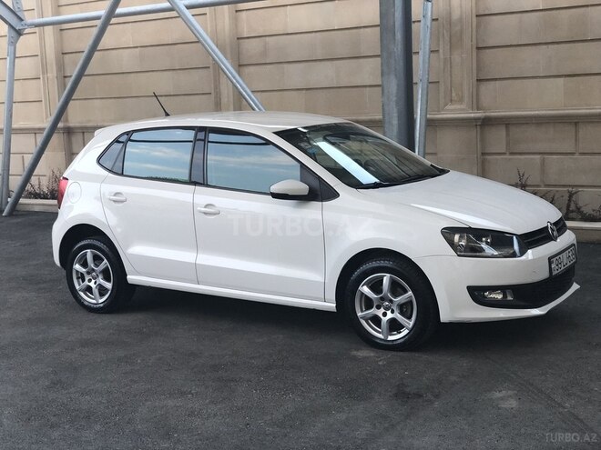 Volkswagen Polo 2009, 133,087 km - 1.4 l - Bakı