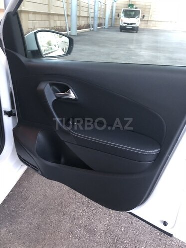 Volkswagen Polo 2009, 133,087 km - 1.4 l - Bakı