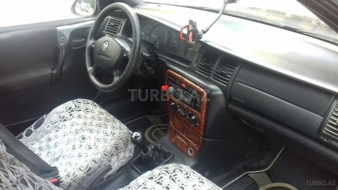 Opel Vectra 1998, 297,000 km - 1.6 l - Sumqayıt