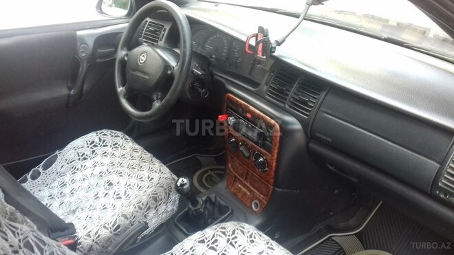 Opel Vectra 1998, 297,000 km - 1.6 l - Sumqayıt