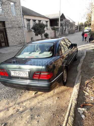 Mercedes E 220 1999, 370,000 km - 2.2 l - Gəncə