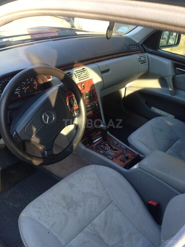 Mercedes E 220 1999, 370,000 km - 2.2 l - Gəncə