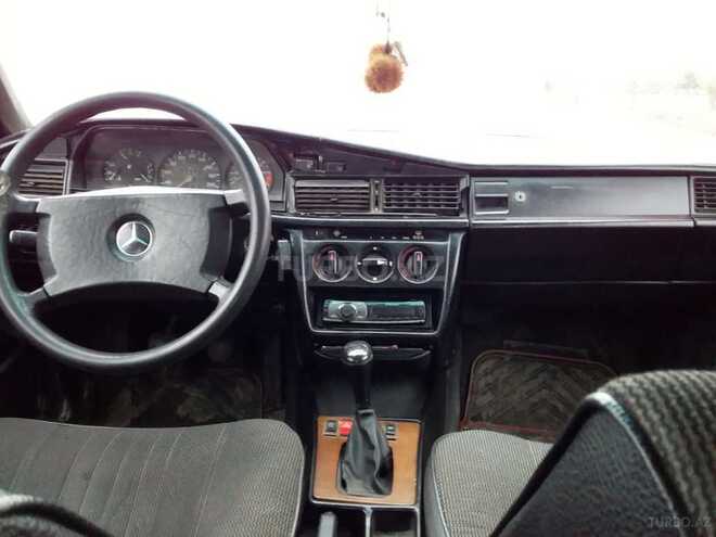 Mercedes 190 1986, 128,000 km - 2.0 l - Qəbələ